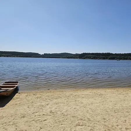 S Vyhledem Na Jezero
